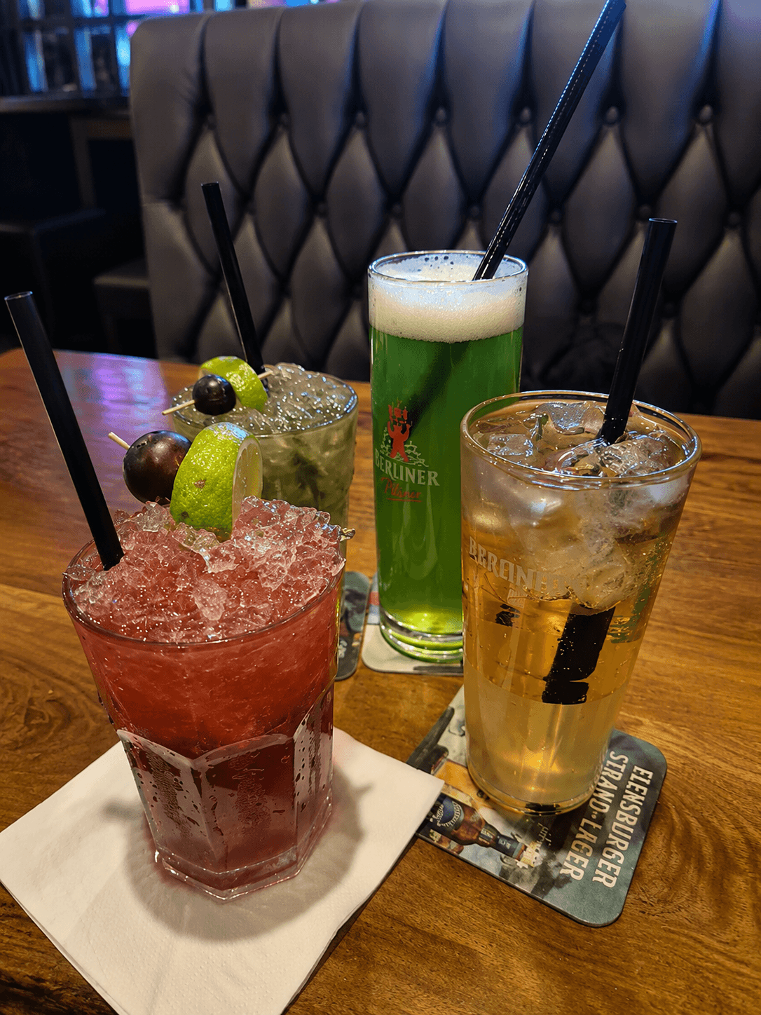 Cocktails — Oase Deluxe Restaurant & Cocktailbar Alexanderplatz
